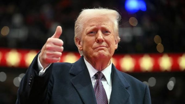 مفاجأة مدوية.. كيف تربح ترامب من الحرب على إيران ملايين الدولارات؟