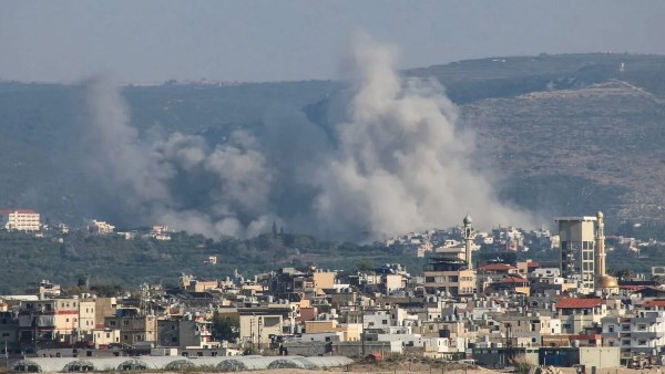 غارات إسرائيلية تستهدف جنوب لبنان.. قصف في حارث وسربين وتصعيد ميداني بالمنطقة