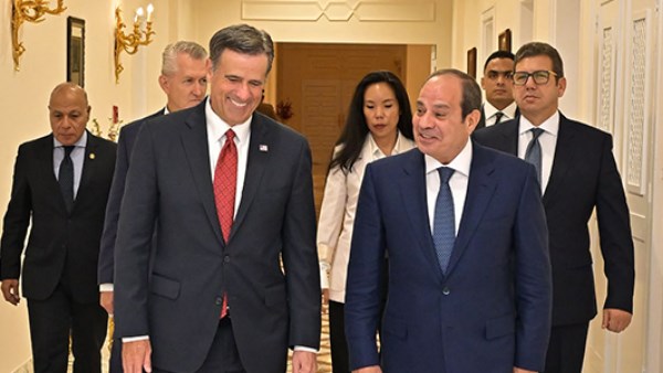 الرئيس السيسي يؤكد دعم مصر الكامل للجهود الرامية إلى التوصل لاتفاق شامل ينهي الأزمة الإيرانية