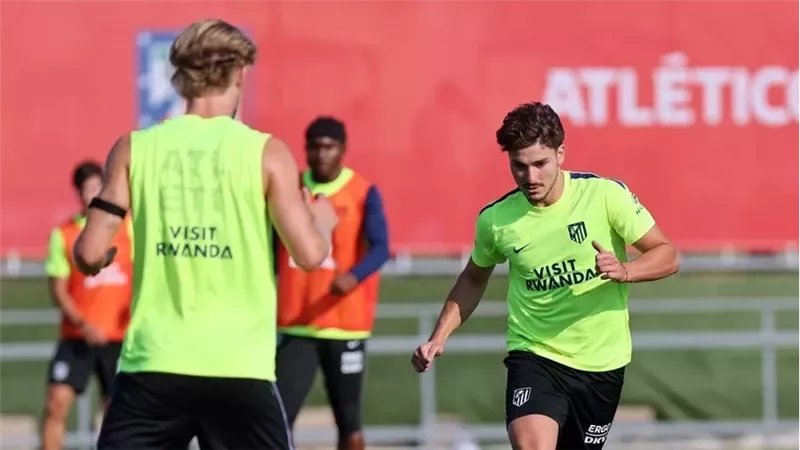 شهدت عودة الفاريز، تدريبات أتليتكو مدريد استعدادًا للديربي أمام ريال مدريد (فيديو)