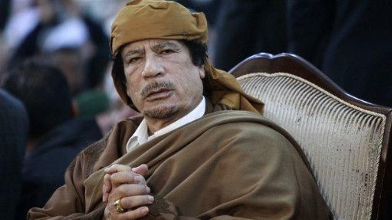 زي النهارده، من البيان رقم 1 إلى ملجأ سرت.. القصة الكاملة لصعود وسقوط معمر القذافي