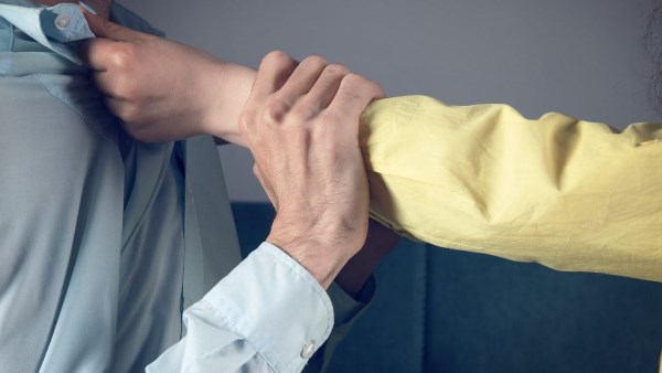 تحرشك بزميلتك هيغرمك 50 ألف جنيه.. تفاصيل مهمة لعمال القطاع الخاص