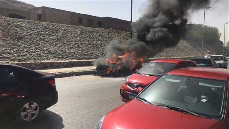 إصابة 5 أشخاص في اشتعال سيارة بالصحراوي الشرقي ببني سويف