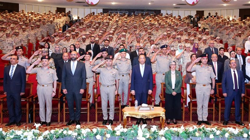 القوات المسلحة ووزارة الاتصالات تنظمان حفل تخرج دورة التدريب الاحترافي لعدد من مجندي معهد تكنولوجيا المعلومات
