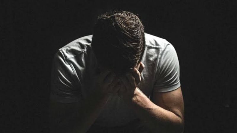 هل يحاسب الإنسان بالهواجس والخواطر أم بالعزم والفعل؟ الإفتاء تجيب