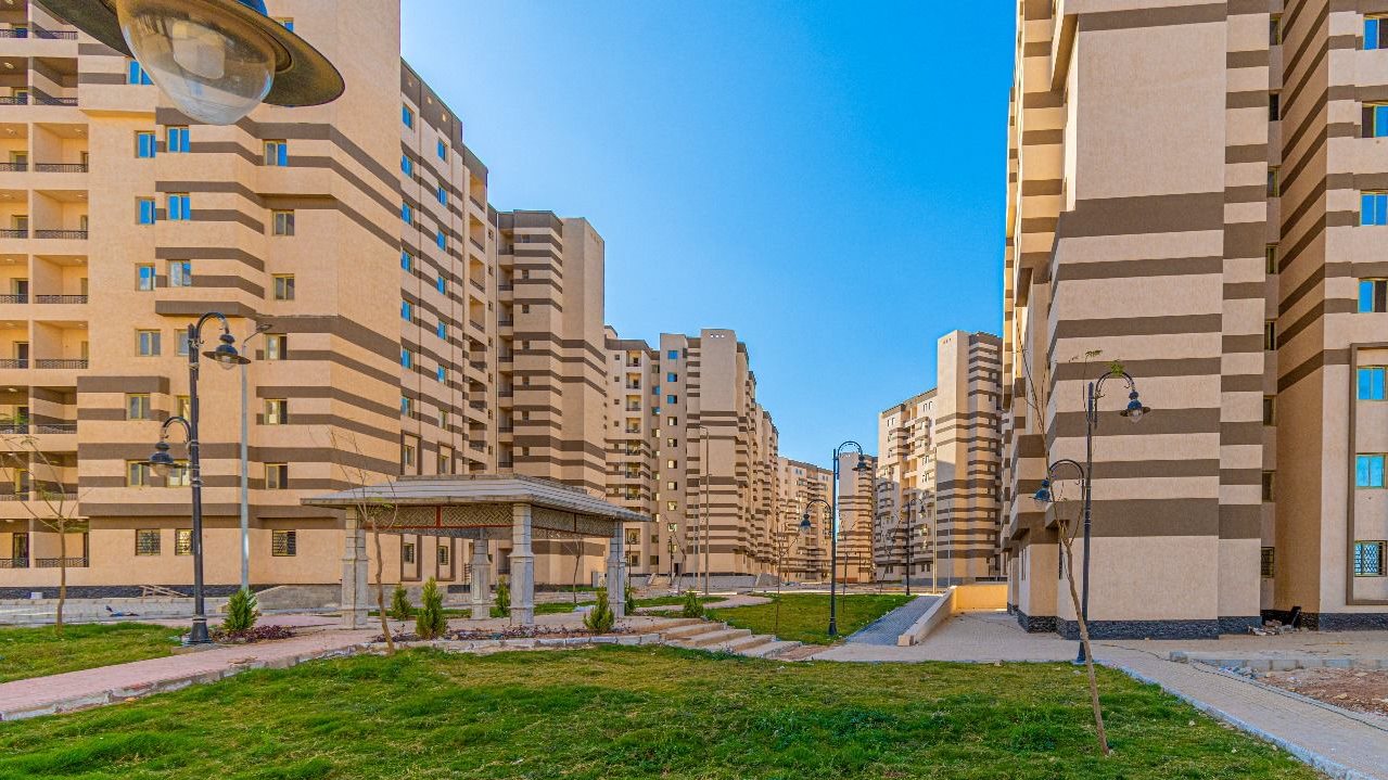 تباطؤ في السوق العقارية.. خبير يكشف الفرق بين المطور المتعثر وغير الجاد