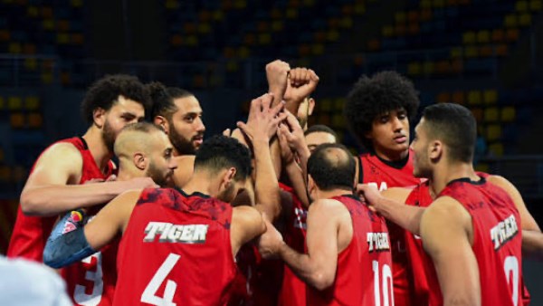 الأهلي يقرر معاقبة لاعبه .. تعرف عليه