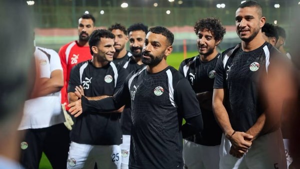 حسام حسن يكشف تفاصيل حديثه مع محمد صلاح بشان لقاء جنوب السودان