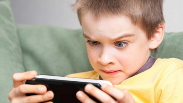 هل تمنع الدولة الأطفال من استخدام السوشيال ميديا؟ تفاصيل