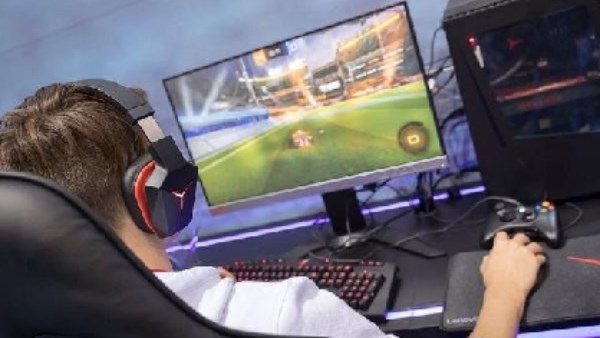 هل تؤثر ألعاب الفيديو في دماغ المراهق؟ دراسة تحذر بقوة