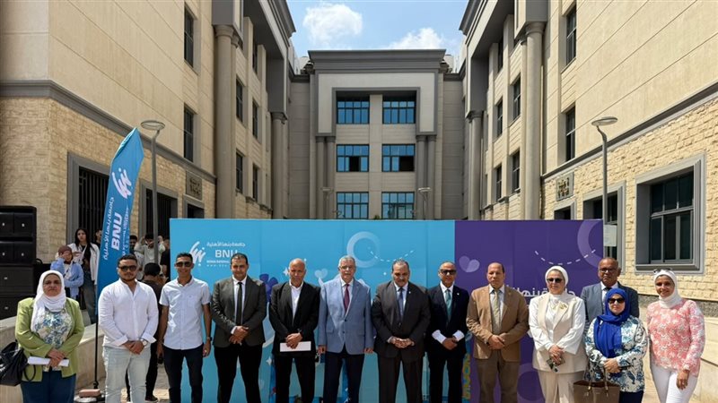 رئيس جامعة بنها الأهلية يكرم الطلاب الفائزين بدورة الألعاب الإفريقية للجامعات