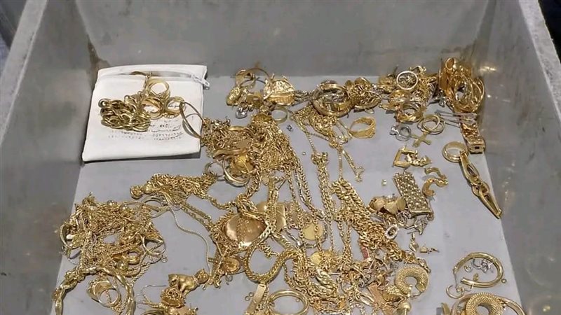 إحباط محاولتي تهريب أدوية ومشغولات ذهبية بجمرك مطار القاهرة