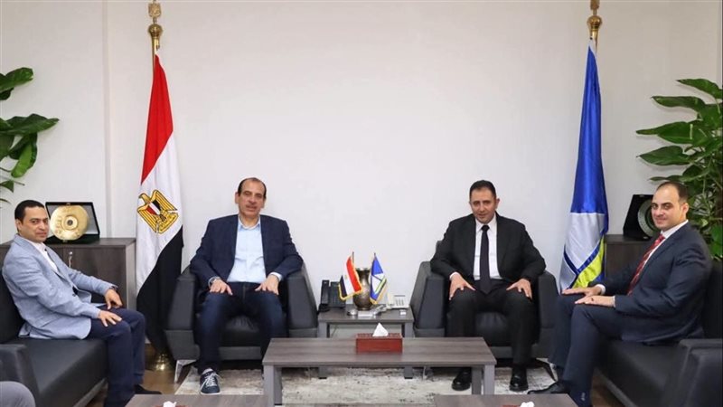 محافظ دمياط يستقبل نائب وزير الصحة لبحث ملفات المنظومة الطبية