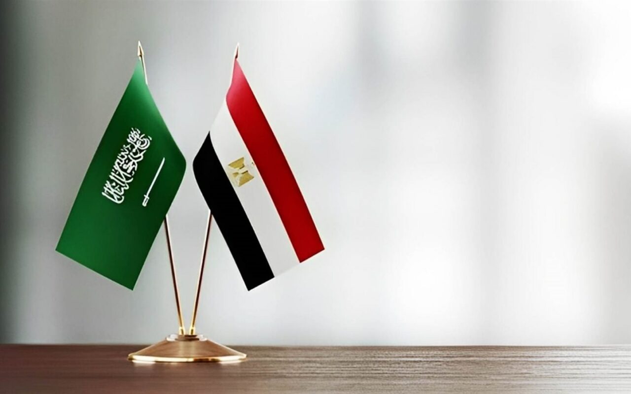 الحربي: زيارة ولي العهد السعودي بمصر تأتي في توقيت بالغ الأهمية وسط التوترات الإقليمية