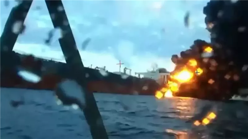 وزارة الدفاع الروسية: استهداف سفينة شحن تحمل معدات عسكرية أوكرانية في البحر الأسود
