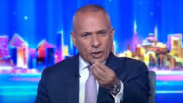أحمد موسى: الشجر اللي يتشال لازم يتزرع مكانه.. وعايزين ورد في الميادين
