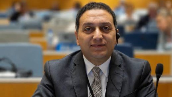 الحكومة تكشف موعد مؤتمرها المقبل وتوضح خطة تشجير الطرق والمحاور