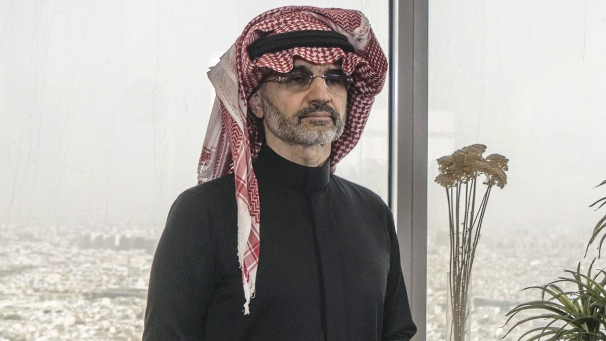 مقابل 840 مليون ريال.. الوليد بن طلال يستحوذ على أسهم الهلال السعودي