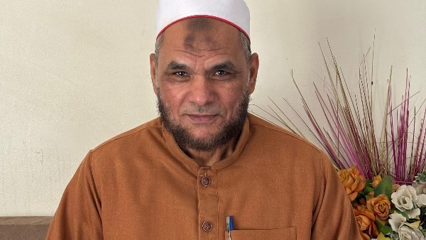 أب من الفيوم يستغيث لإعادة جثمان نجله الطبيب من روسيا: «نفذ أمر الله واسترد وديعته»