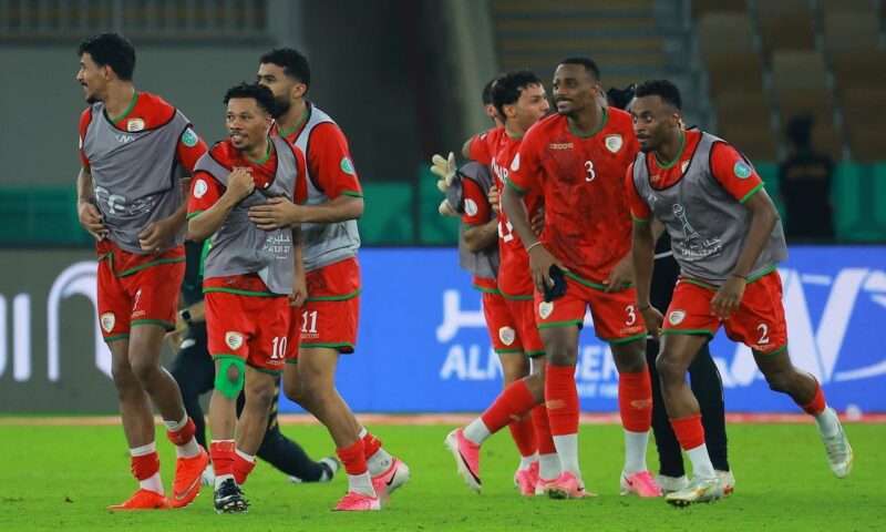 فيديو.. القرعة تقود عمان إلى نصف نهائي “خليجي 27”