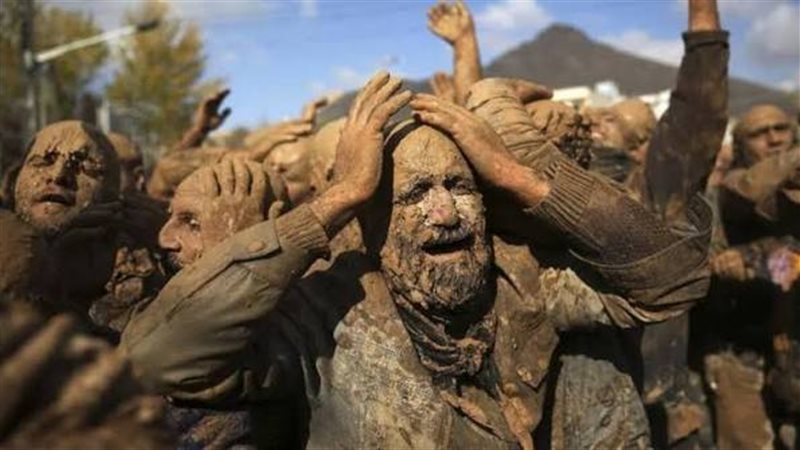 لو كنا في كربلاء؟ لهذه الأسباب يجلد ملايين الشيعة أنفسهم في ذكرى استشهاد الحسين
