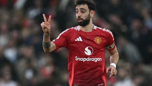 برونو فيرنانديز يتوج بجائزة لاعب الأسبوع في الدوري الإنجليزي
