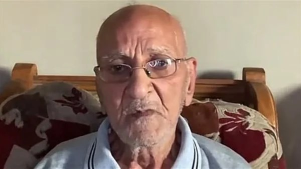 بسبب حفرة عميقة بالدور الأول.. مُسن يستغيث بعد خروجه من منزله في الجمالية