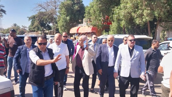 محافظ القاهرة يتفقد مشروع خطوط مياه محطة كفر العلو الجديدة بحلوان والتبين بتكلفة 1.4 مليار جنيه .. صور