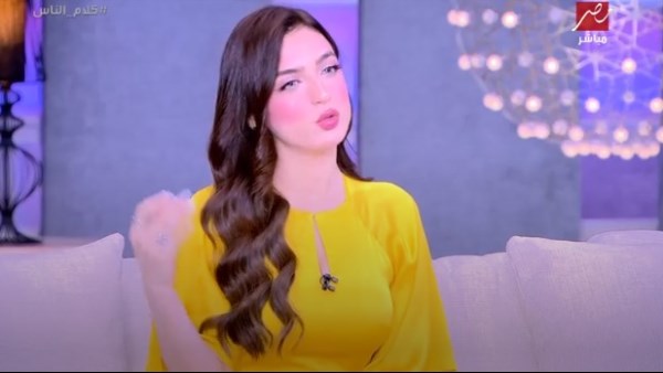 ياسمين عز عن أول أيام الدراسة: «الشوارع ريحتها بيف رومي وشيدر ولانشون»