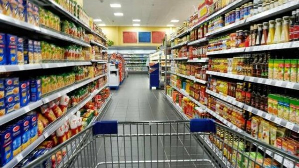 السكر بـ25 جنيها والزيت بـ50.. شعبة المواد الغذائية تعلن أسعار السلع بالمنافذ
