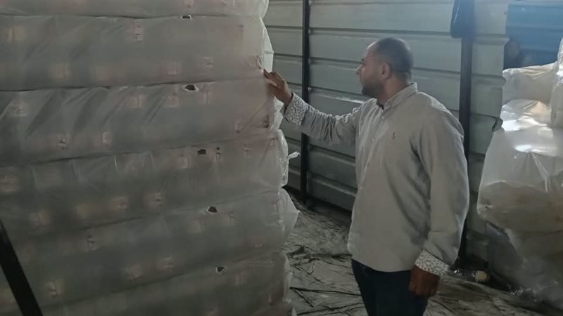 حماية المستهلك بالشرقية يضبط 30 ألف زجاجة بلاستيكية مقلدة