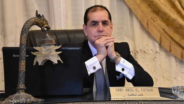 خبير مصرفي: استحواذ البنك الأهلي على فروع بنك مصر بالإمارات لن يؤثر على حقوق العملاء