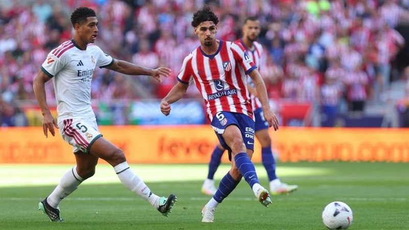 أتلتيكو مدريد يفوز على الريال 1/2 في الديربي بالدوري الإسباني (صور)