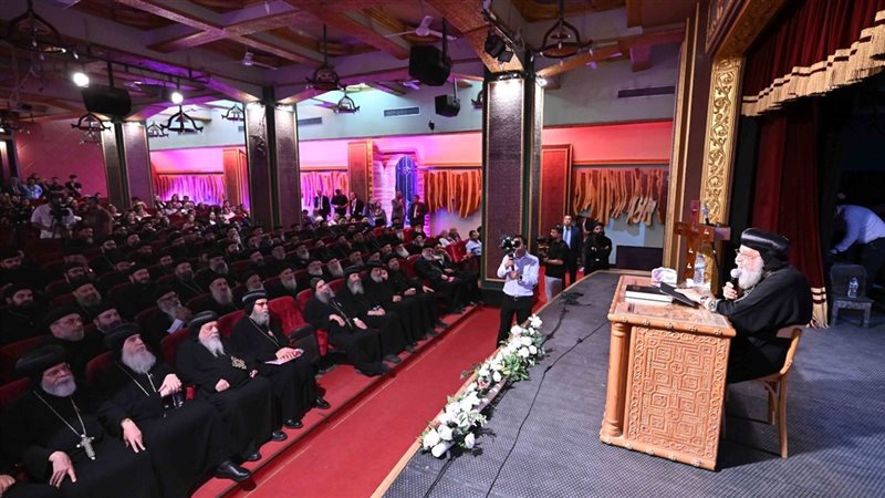 البابا تواضروس لكهنة ببا والفشن وسمسطا: التوازن يجعل الإنسان يكسب كل الأطراف