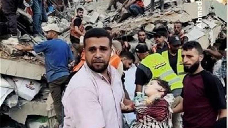 مسؤول فلسطيني: نشكر مصر على دعمها جهود انتشال ضحايا انهيار مبنى سكني للنازحين في غزة