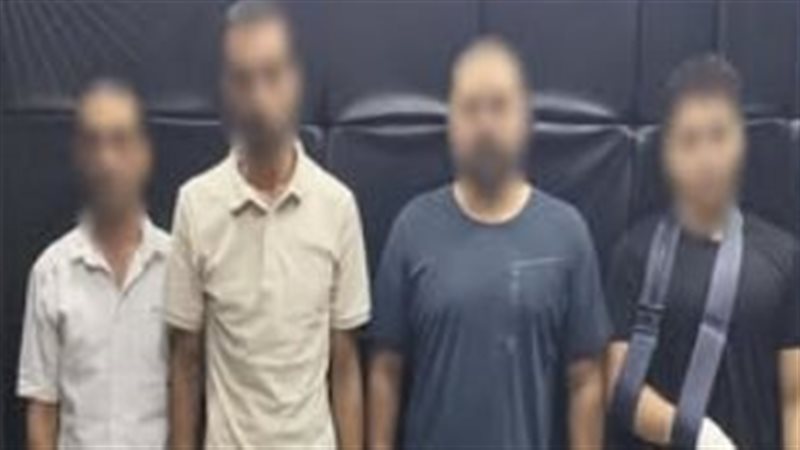 بضاعة على الرصيف تشعل مشاجرة بين 4 أشخاص في مدينة نصر