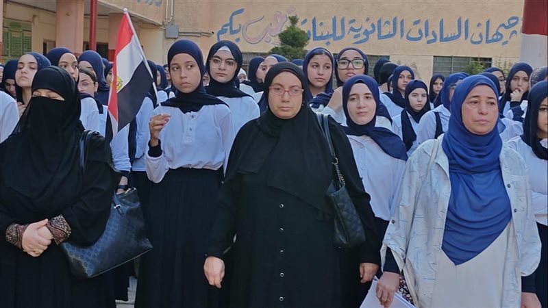 طابور الصباح ورفع علم مصر بمدارس الدقهلية في أول أيام الدراسة (فيديو وصور)