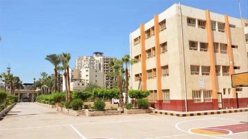 عطل بكابل الكهرباء المغذي لمدرسة الشهيد أحمد حسين بالمنصورة والمحافظة تدرس تعليق الدراسة بها