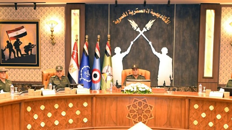 وزير الدفاع يتفقد اختبارات القبول بالأكاديمية العسكرية المصرية (صور)