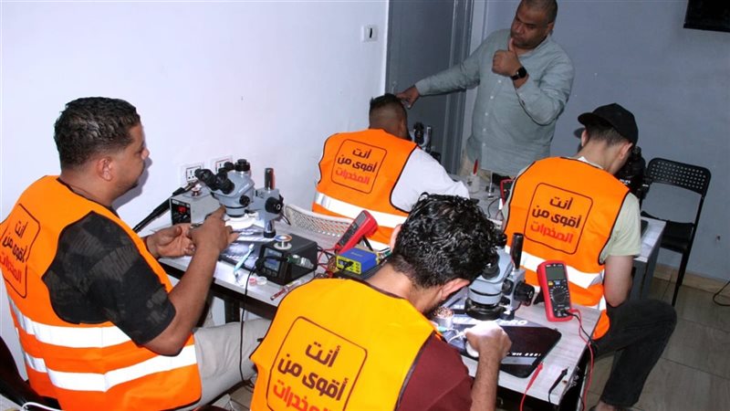 صندوق مكافحة الإدمان يدرب دفعة جديدة من المتعافين على صيانة المحمول ويمنحهم شهادات معتمدة