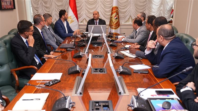 وزير العمل: توسيع قاعدة بيانات العمالة غير المنتظمة
