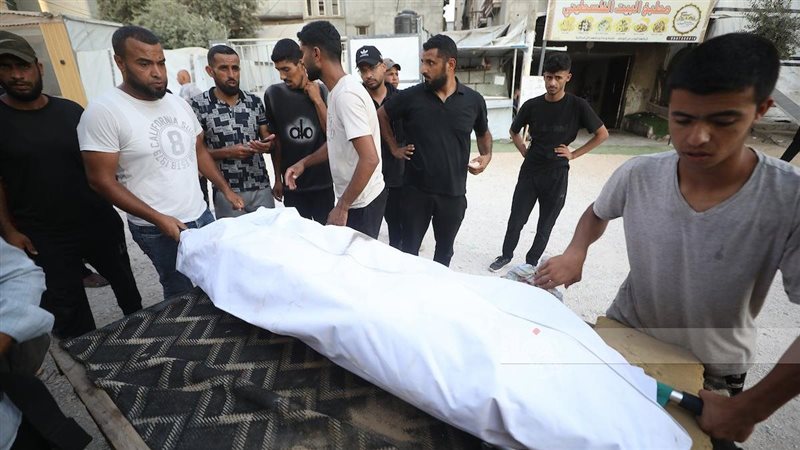 شهيد ومصابون في غارة إسرائيلية على حي الرمال غربي مدينة غزة
