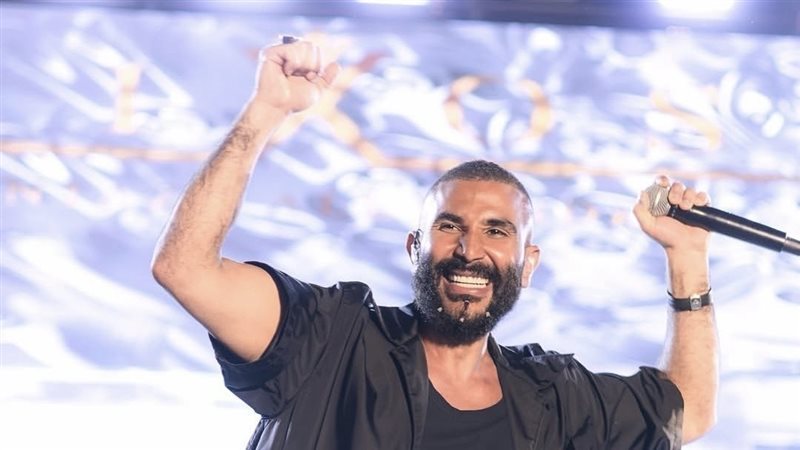 ليلة استثنائية كاملة العدد، أحمد سعد يشعل مسرح “سبيس 42 أرينا” في أبوظبي (فيديو)