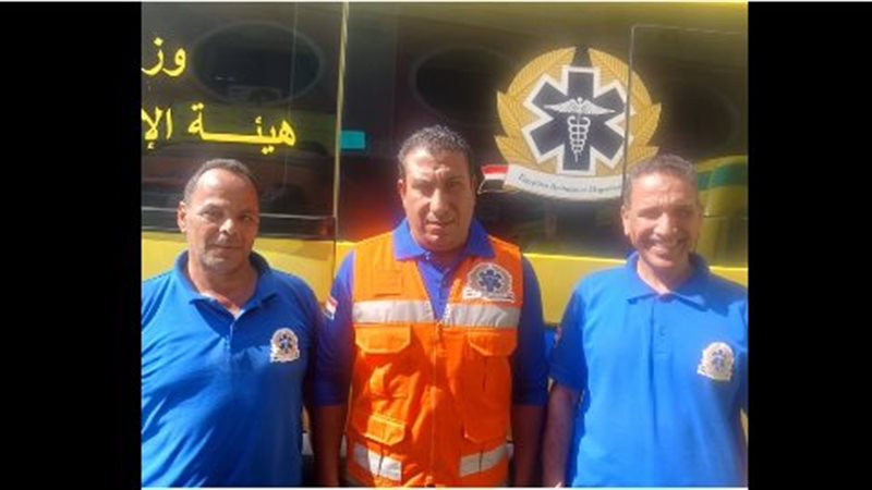 شاهد، طفل 13 عاما ينقذ والده من الموت بعد إصابته بسكتة دماغية أثناء قيادته سيارة نقل بصحراوي بني سويف