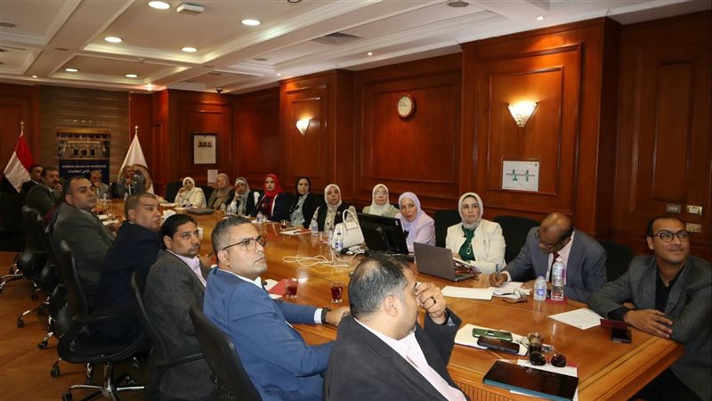 جامعة قنا تشارك في اجتماع اللجنة التنفيذية لوحدة الاختبارات الإلكترونية بالأعلى للجامعات
