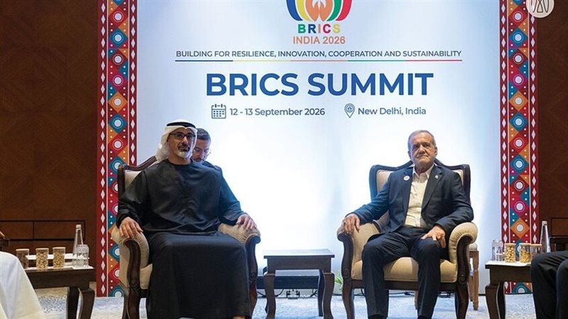 الرئيس الإيراني بعد لقائه مع ولي عهد أبوظبي: اتفقنا على تنحية الماضي جانبا والتطلع للمستقبل