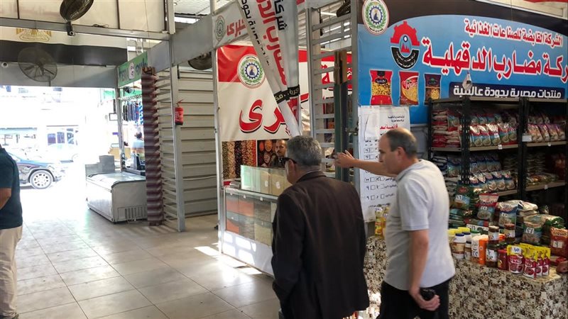 محافظ الدقهلية يتفقد معرض السلع الغذائية بغرب المنصورة