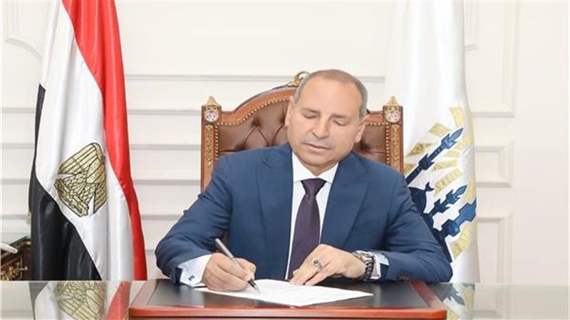 أشرف سيد يكتب: هل توجد مشروعات استثمارية لتطوير الواجهة النيلية في طرة البلد؟!
