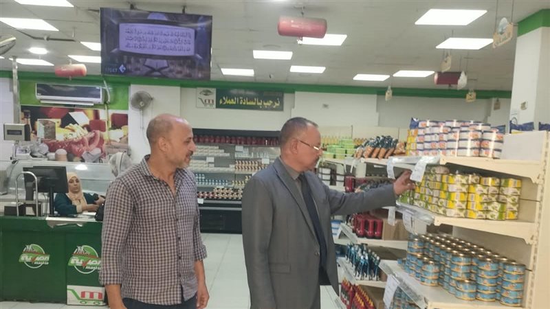 أسيوط تكثف حملات الرقابة على الأسواق ومنافذ البيع لمواجهة التلاعب بالأسعار