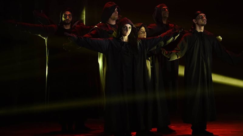 “غياهب الروح” يغوص في أعماق النفس البشرية بمهرجان القاهرة للمسرح التجريبي (صور)